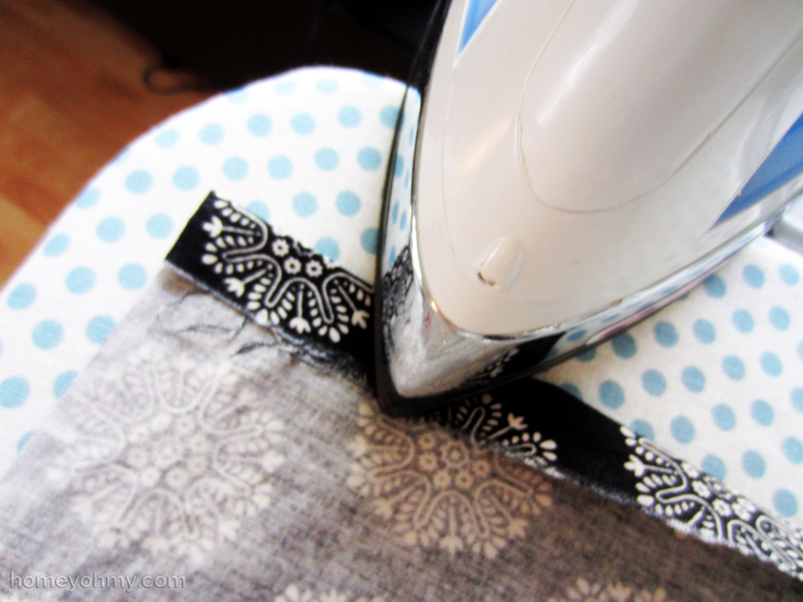 How to Use the Stitch Witch on the No Sew Table Runner 