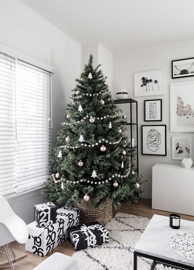 Minimal Scandinavian Christmas Tree - Homey Oh My