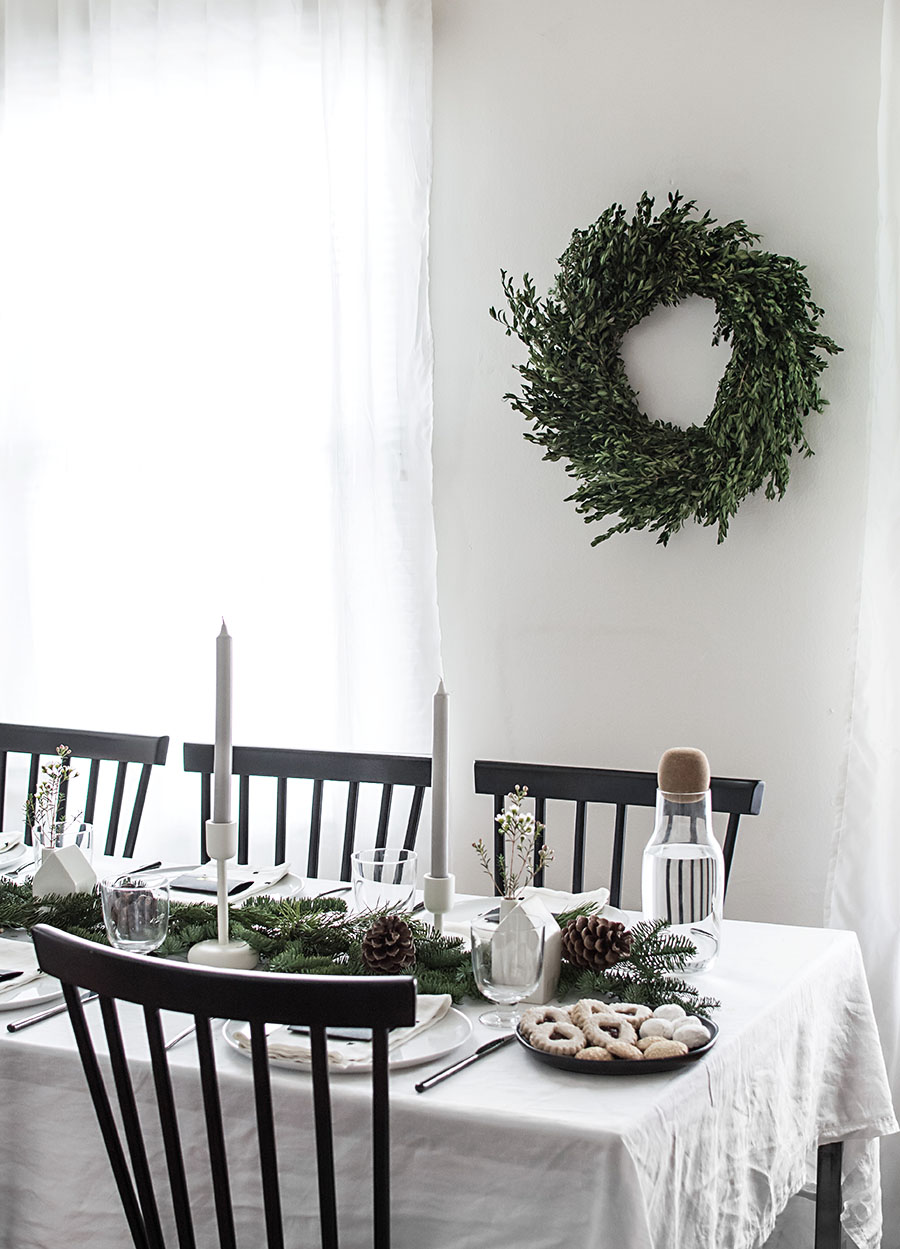 Holiday table - Homey Oh My