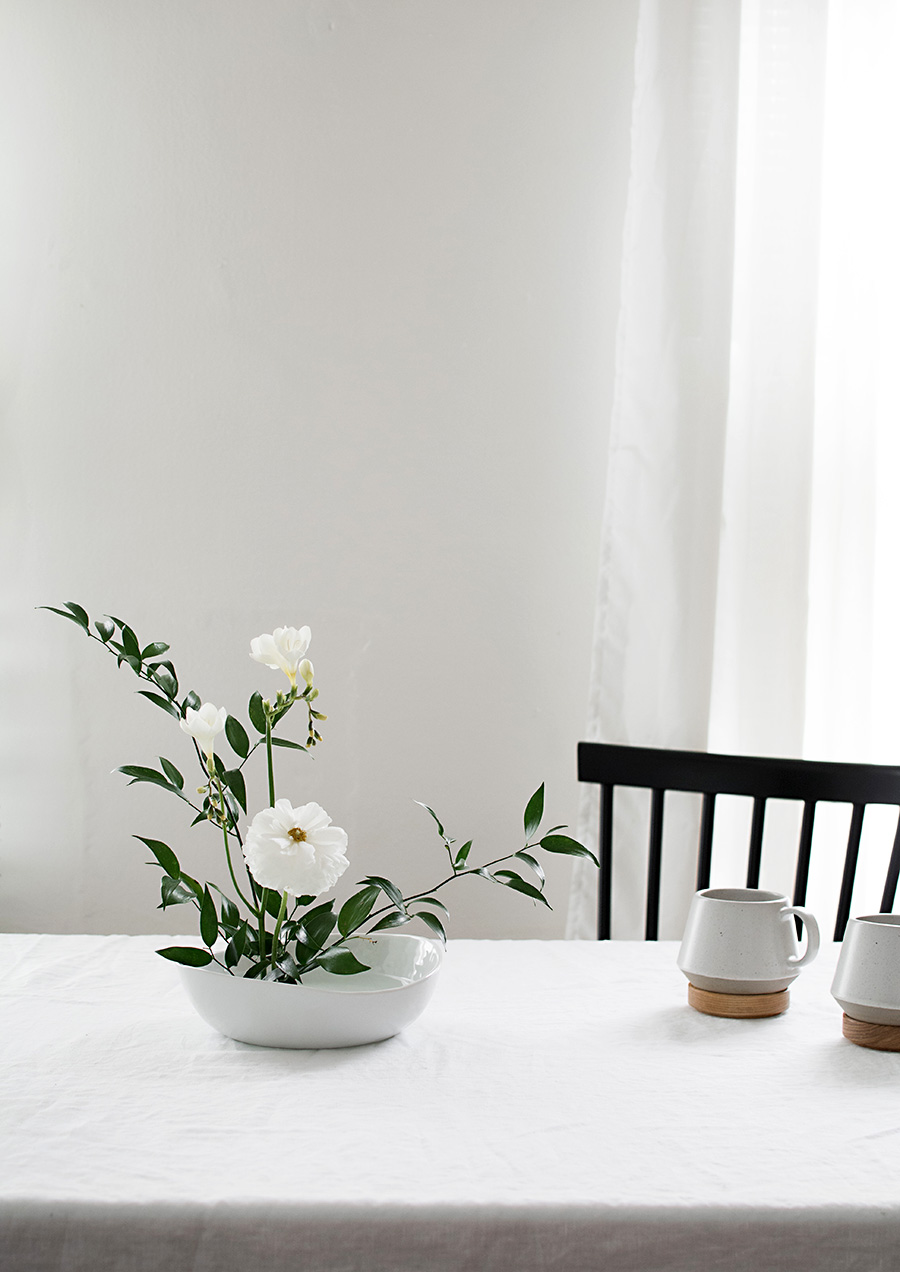 Decor Roundup: The Best Ikebana Vases For a Minimal Floral Arrangement -  Casa Refined